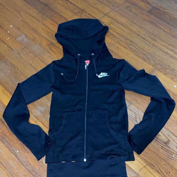 Nike Black Hoodie and Joggers Set - Picture 3 of 3